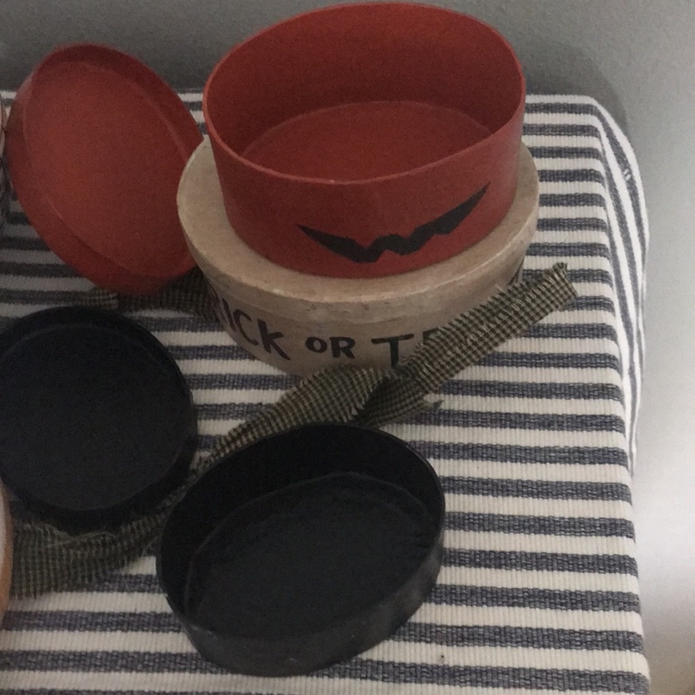 Primitive stackable Halloween boxes - Picture 2 of 5